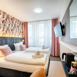 Home Hotel